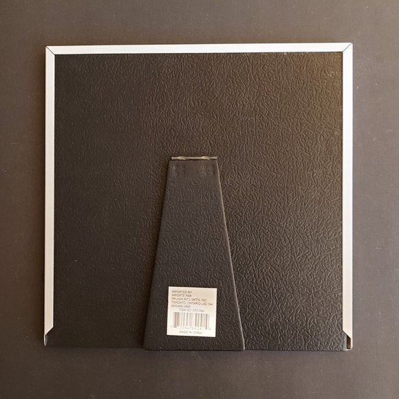 NWOT - Cute Picture Frame With Stand - Picture 2 of 5